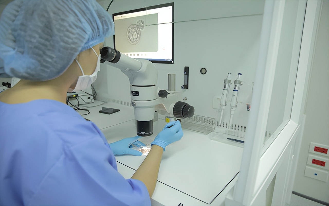 基于介孔TiO2/Ag纳米复合材料的拉曼免疫传感器研究