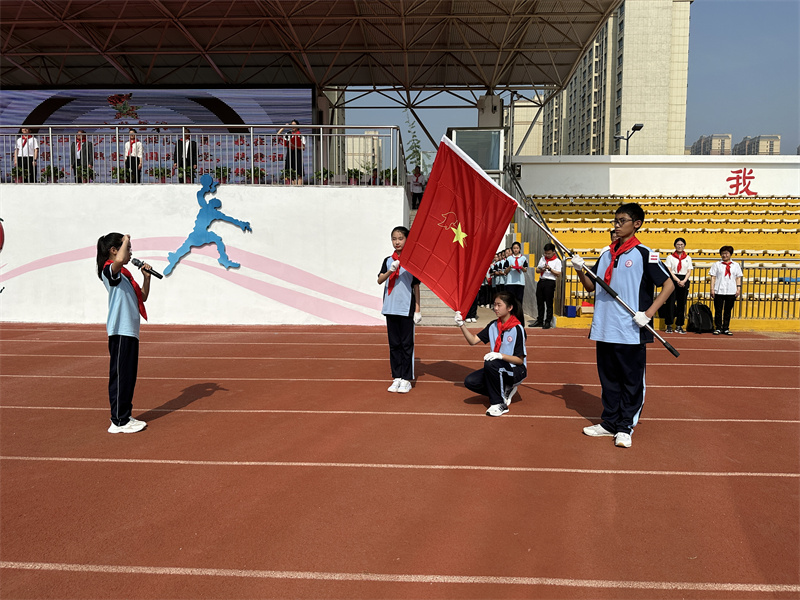 六一入队朋友圈,六一入队仪式主持词