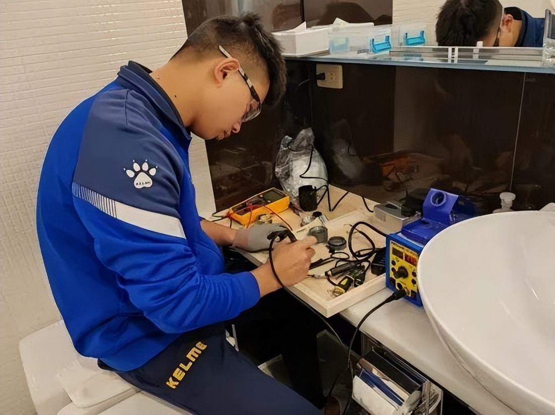 捣蛋鬼成名,昔日差生逆袭成为世界冠军