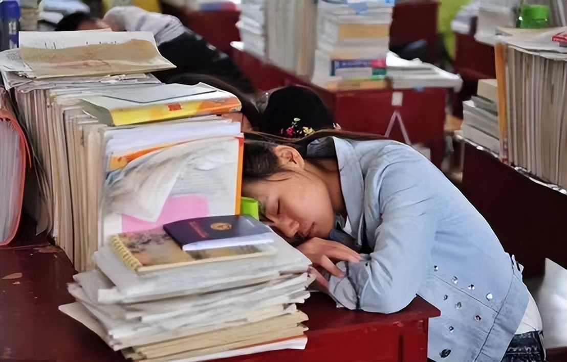 高考倒计时1天你的坚持终将美好,高考倒计时希望未来的你不曾后悔