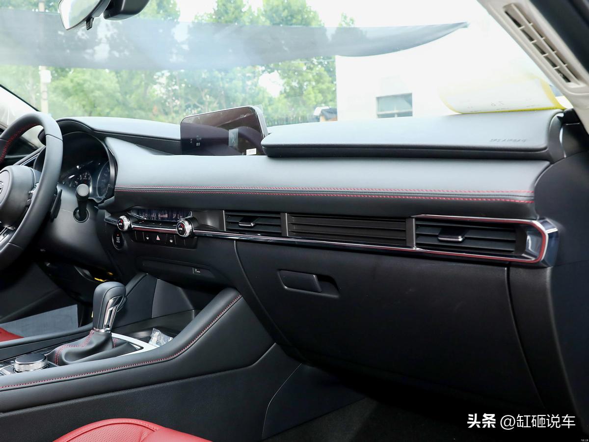 昂克赛拉2.0和思域1.5t怎样选,思域跟昂克赛拉哪个更值得买