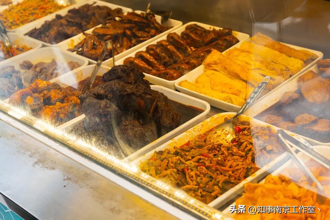 在南京来科巷就三件事：排队、排队、排队！