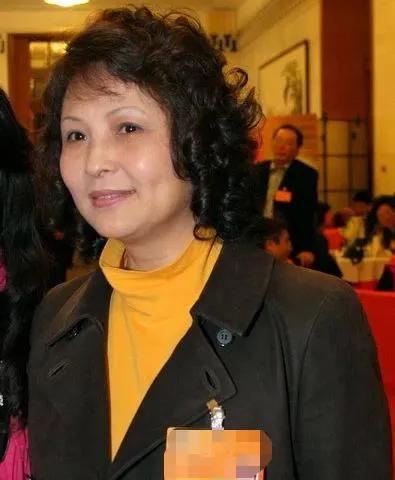 演员李羚：我这辈子最正确的决定，就是嫁普通丈夫李克己