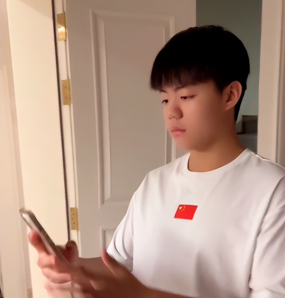 网红圈五大隐藏富豪：*冰白**坐拥上海豪宅，王红权贵翡翠堆满屋？