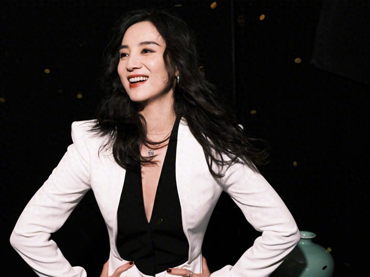 小宋佳自由式婚姻,小宋佳与名导传绯闻