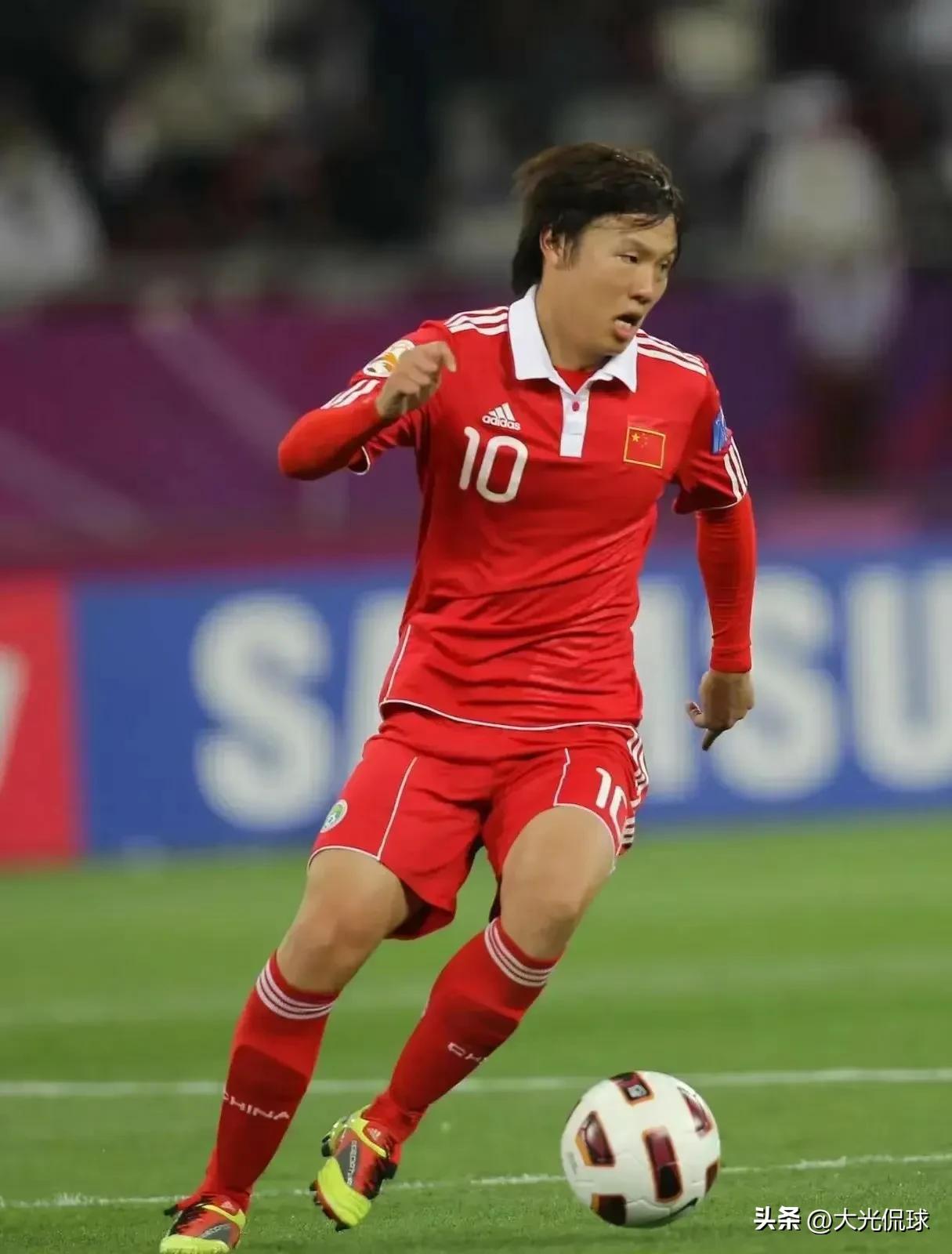 邓卓翔打国足视频,邓卓翔为什么打法国足球