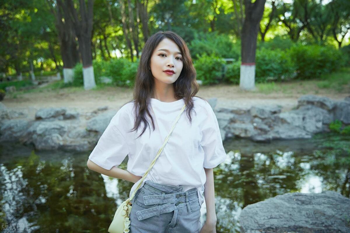 夏季头发经常干枯毛躁怎么办?让头发告别干枯,这6件事需做到位