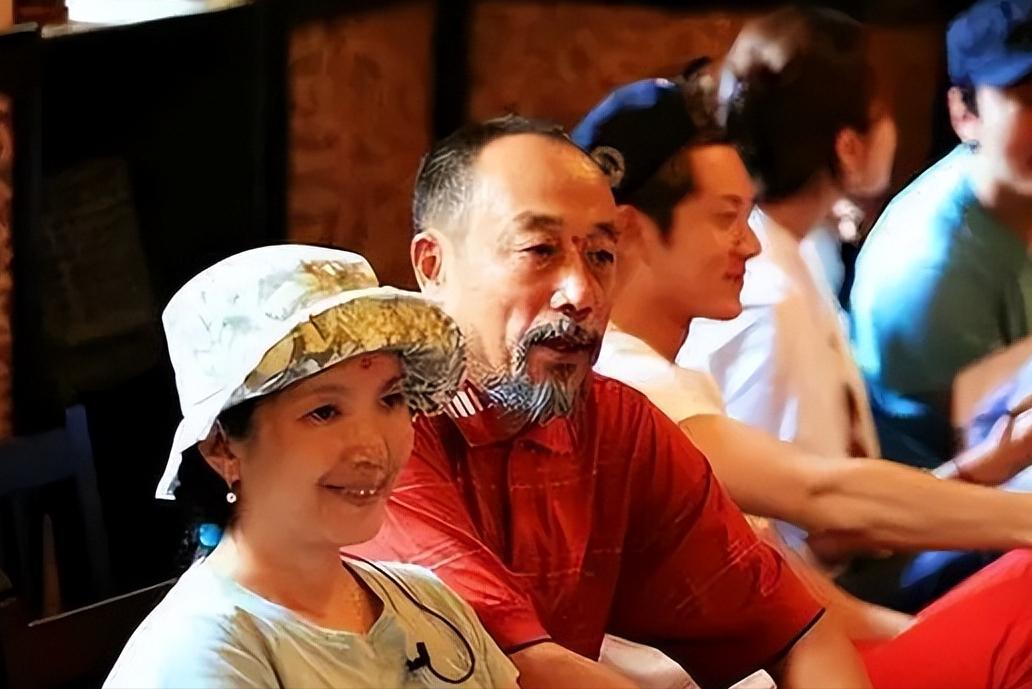 8位晚年移居国外的老牌明星,年轻出国享受晚年回国养老的明星