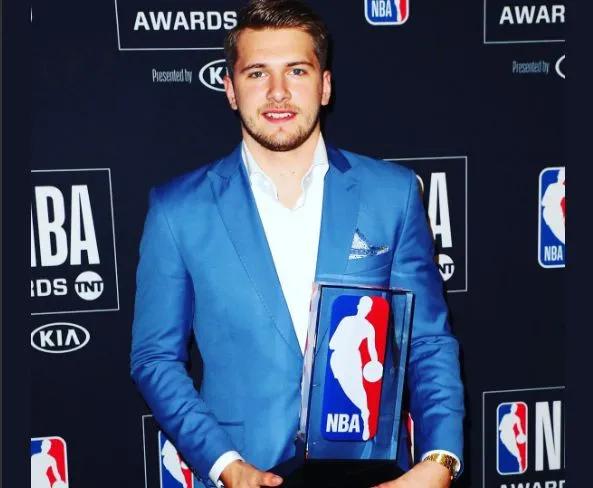 西蒙斯和迈特威谁厉害,西蒙斯和迈特威