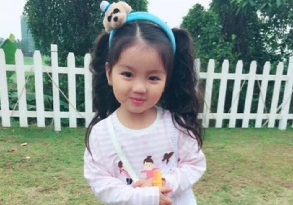 萌娃阿拉蕾长大了,童星阿拉蕾近照