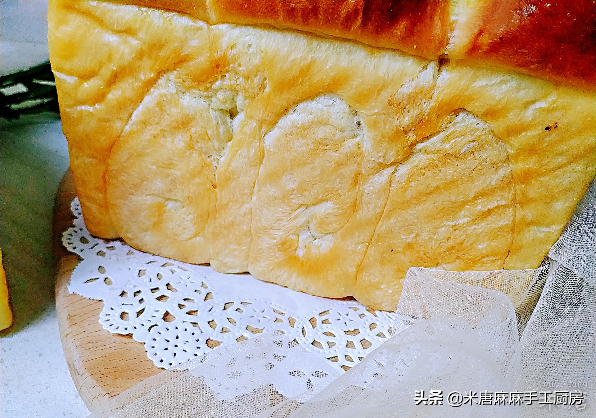 米唐麻麻吐司视频,轻松get简单又好吃的蒜香吐司