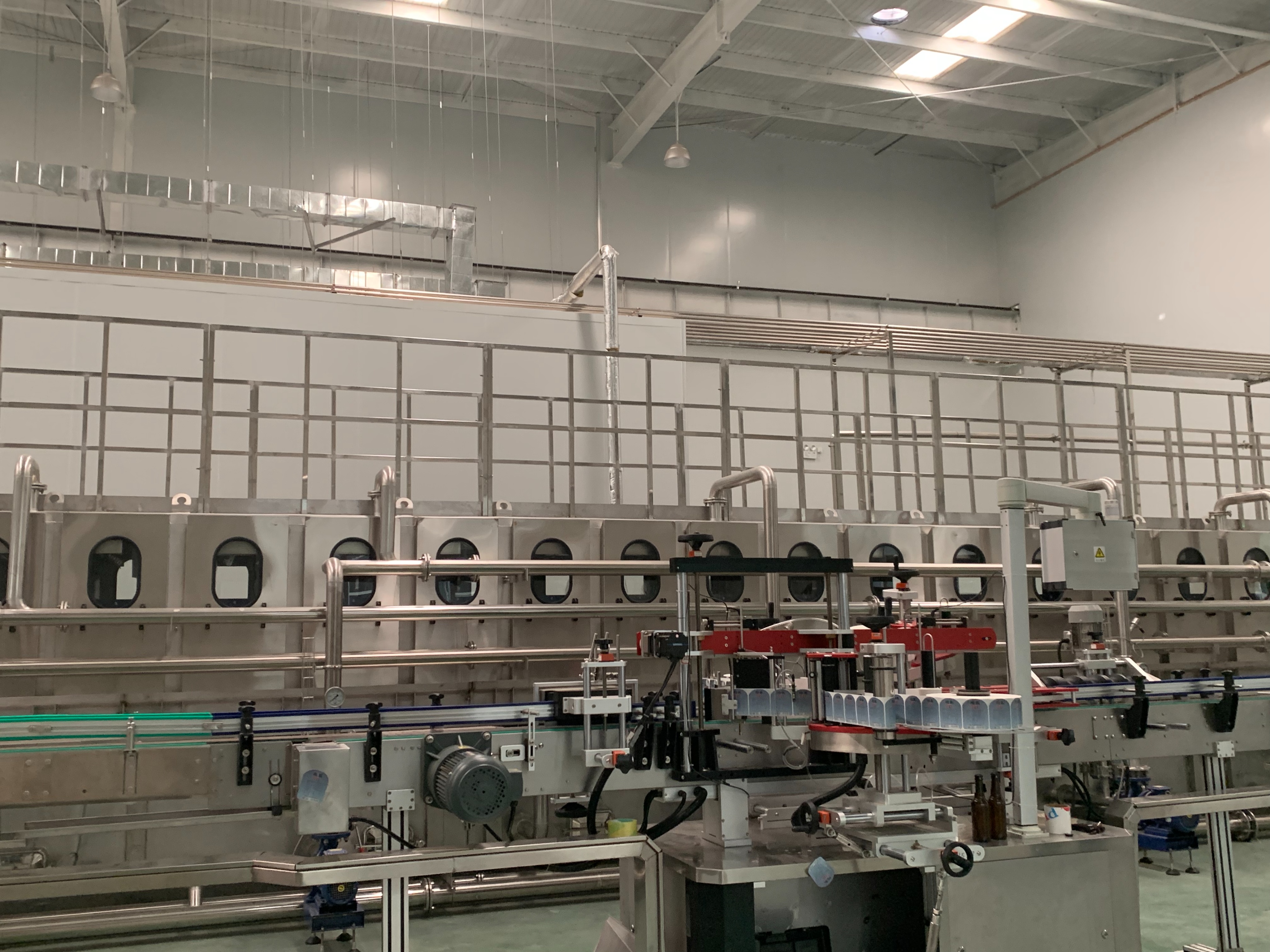 小型精酿啤酒设备厂家报价,精酿啤酒生产线设备多少钱一套