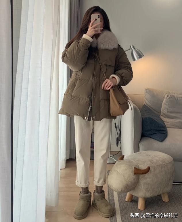 短靴已经失宠了！今年流行“毛毛鞋”，搭阔腿裤，简直是天生一对