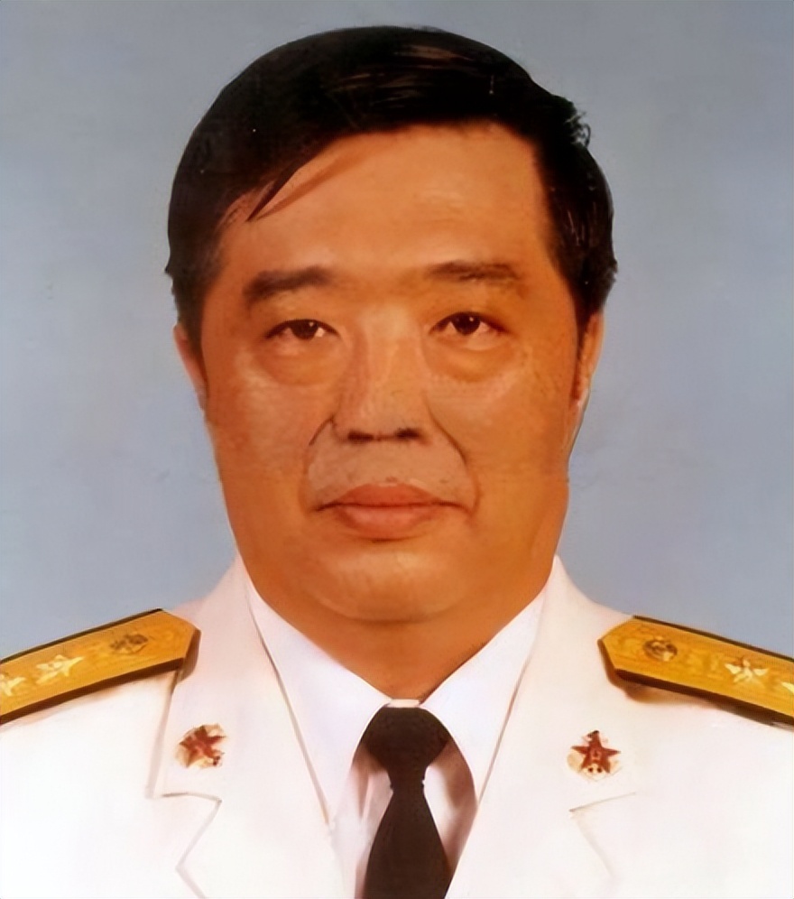 十大元帅的儿女都授了什么军衔？前三位元帅的亲属中也有人授衔？