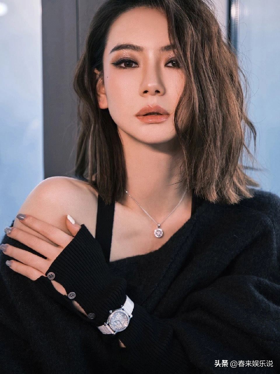 长得漂亮但不敢露额头的女星,额头宽的女演员