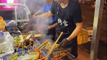 串啊串啊串,丽水小伙辞职做“烤官”!很多人赶去吃一口