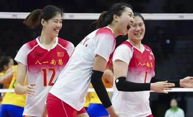 曾春蕾和王云蕗对决,首发主攻李盈莹王云蕗