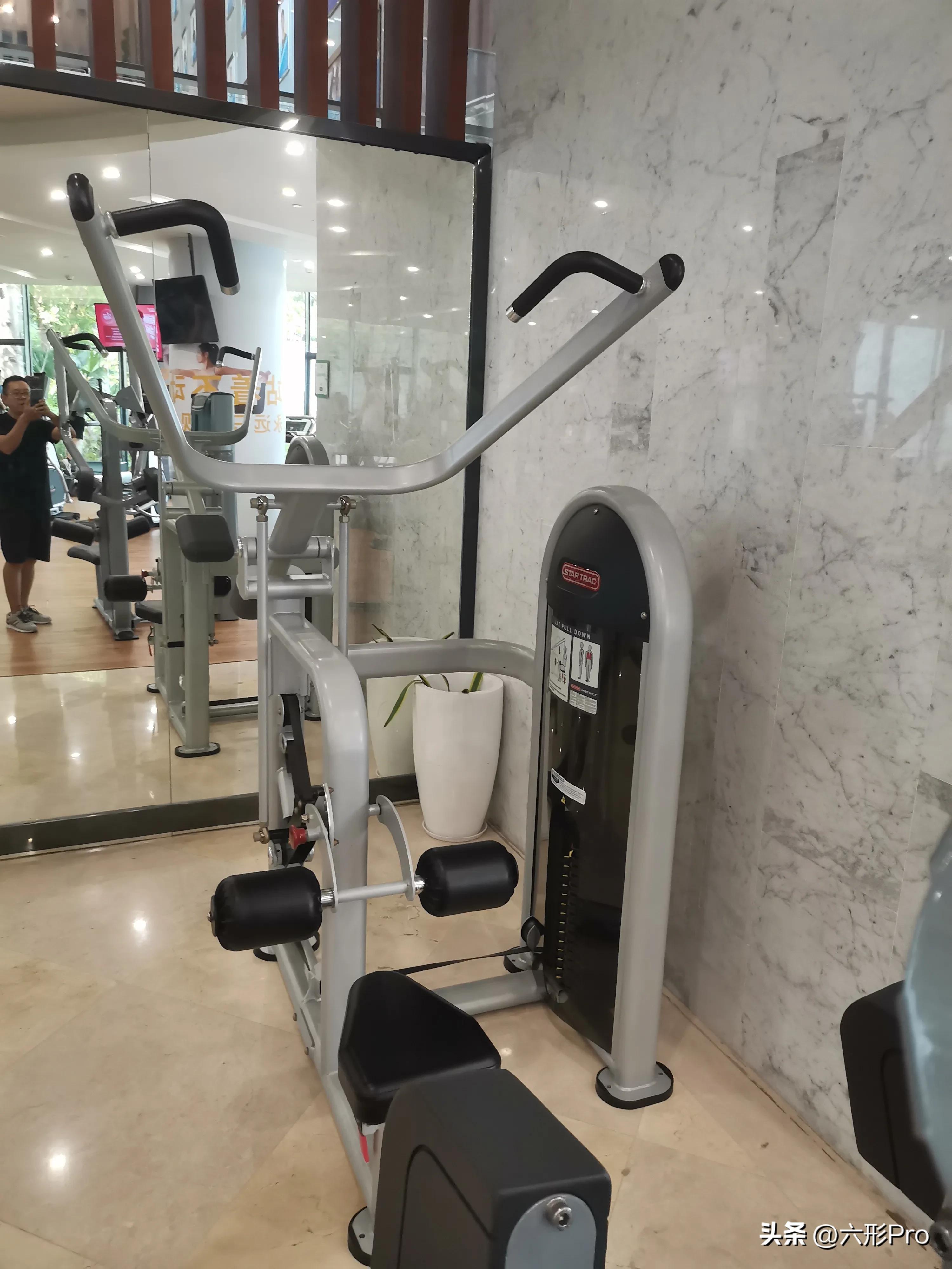 健身房力量训练器械有哪些,健身房器械入门全套