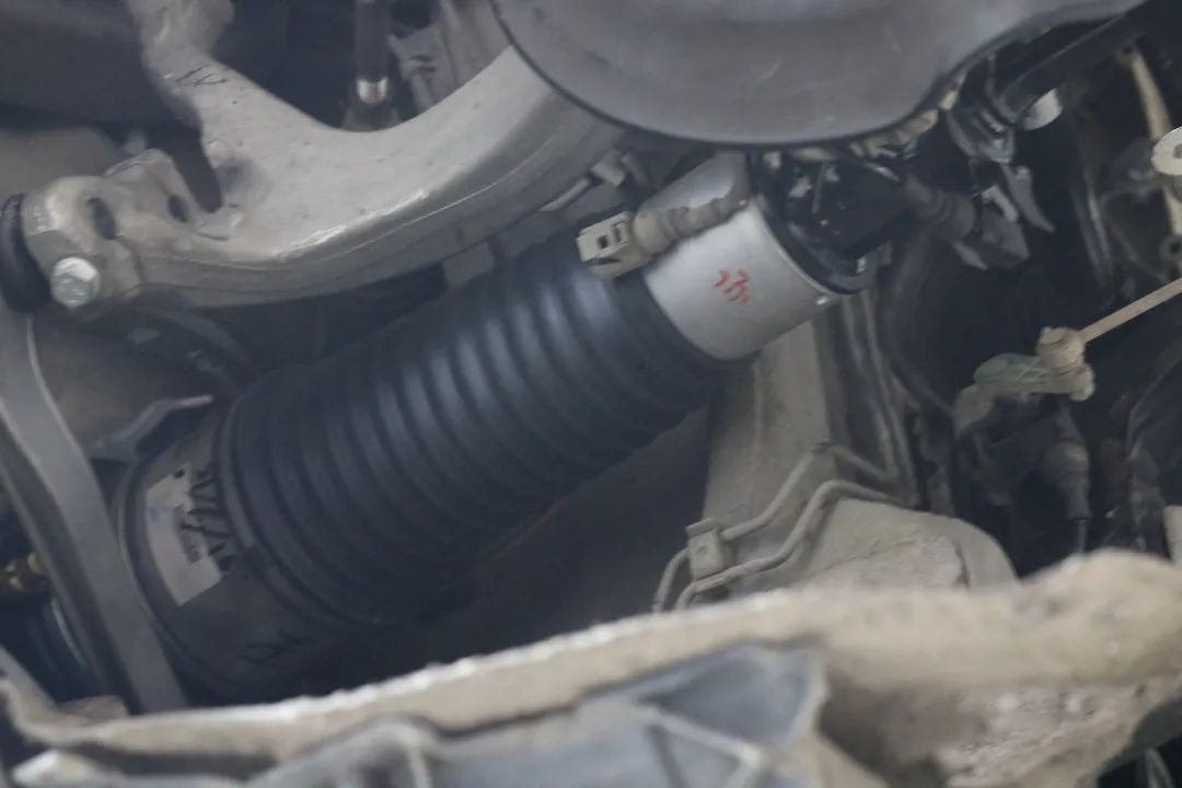 10年奥迪a6拆车件大全,10年奥迪a6l整车翻新案例