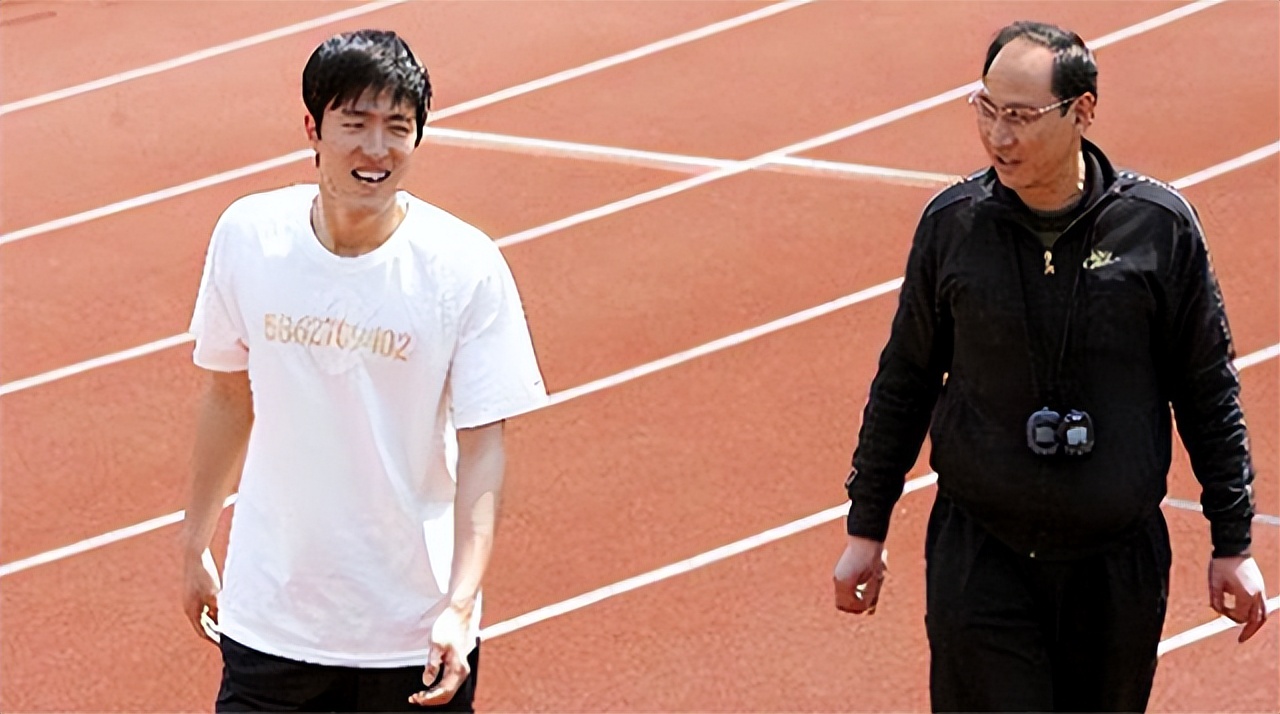 刘翔不生育原因,世界飞人刘翔退役