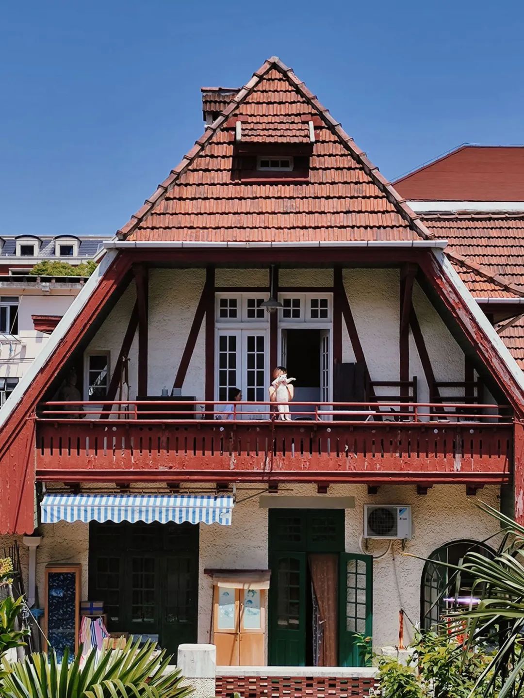 合租天花板上海,合租一个月5万的别墅