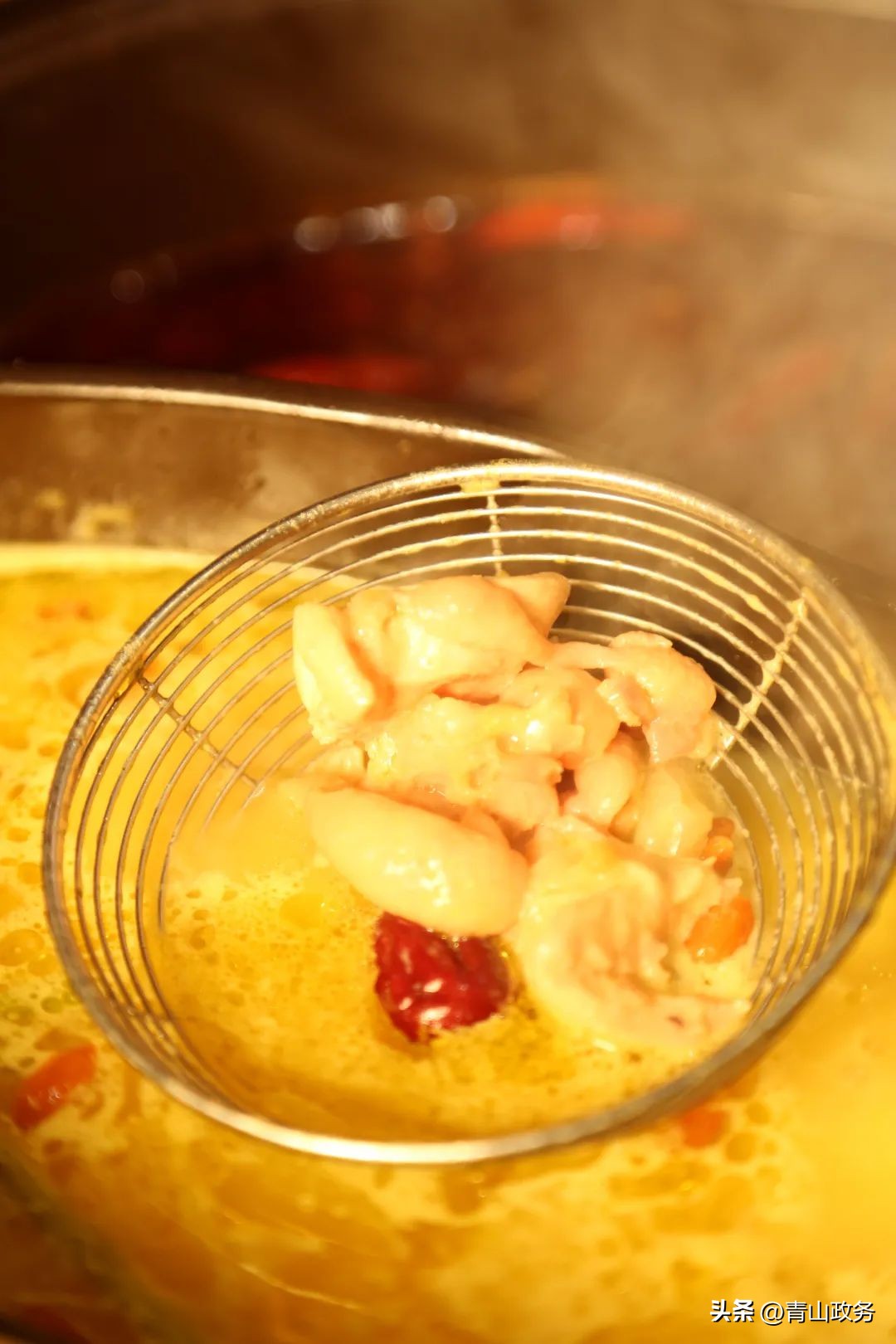 打卡恩施街｜在小马驹港式打边炉，组一个“朋克养生”局