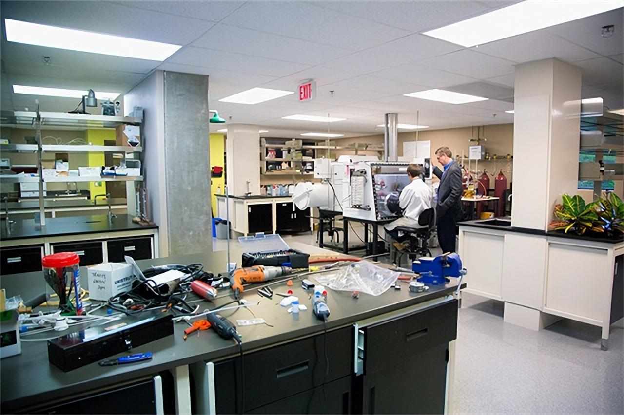 被美国抛弃后投奔的国家,遭美国狠心抛弃的科学家