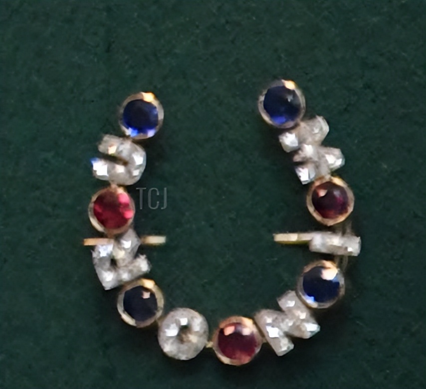 英国王后卡米拉年轻时身材好吗,卡米拉黛妃的珠宝