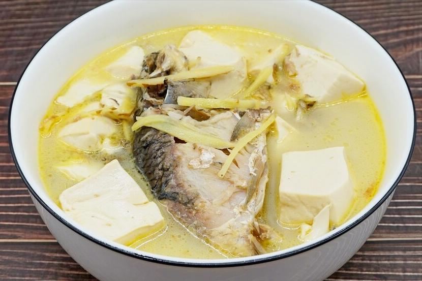 炖鱼汤怎么炖不腥好喝,鱼汤怎么熬才好喝汤不腥