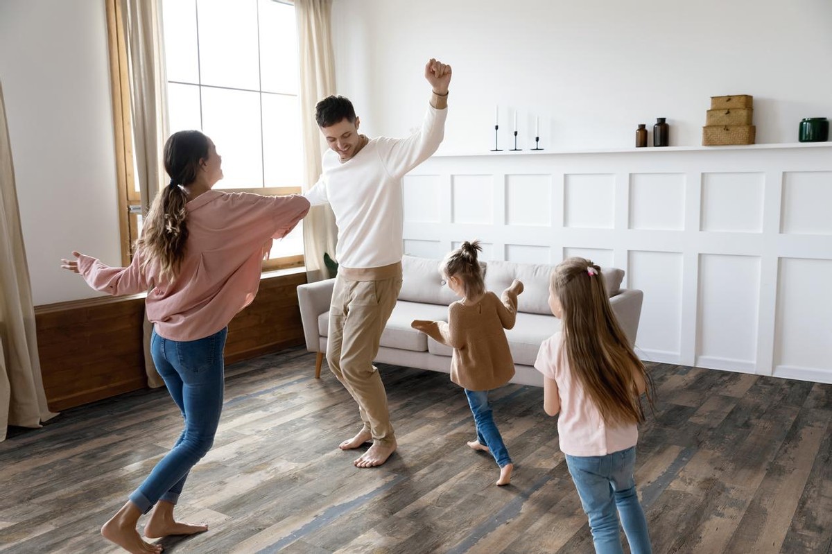 乐迈石晶地板价格表一览,乐迈石晶地板是世界十大品牌吗