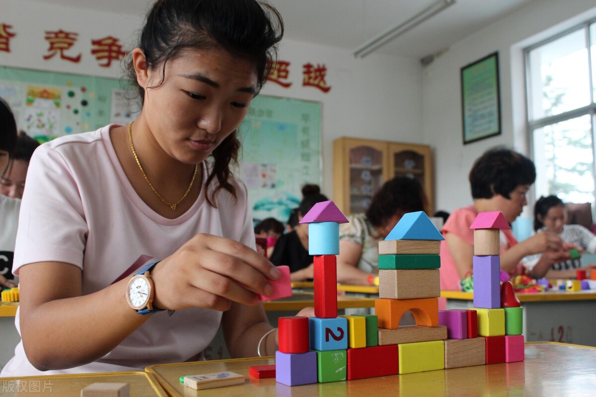幼师的心酸和工资,幼师工资低怎么过的
