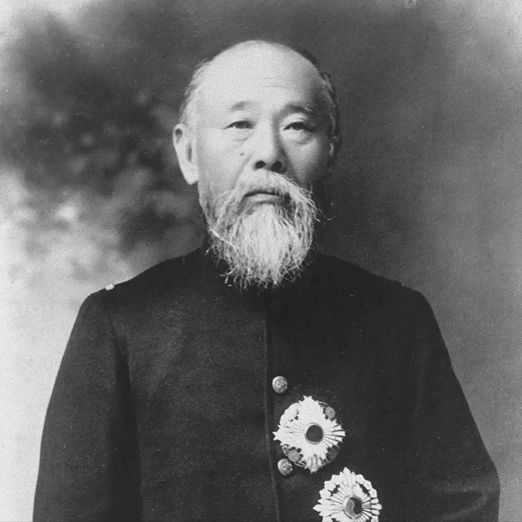 日本议会制君主立宪制特点,为什么日本英国都搞君主立宪