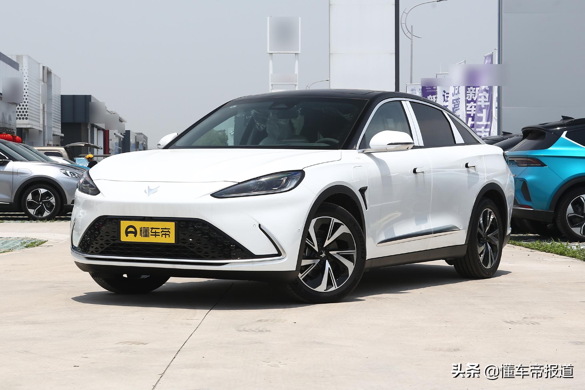 极狐汽车与北京国安跨界合作,极狐与国安