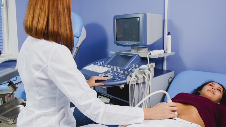 女性嘴唇边缘发痒与妇科有关吗,妇科下面特别痒什么原因