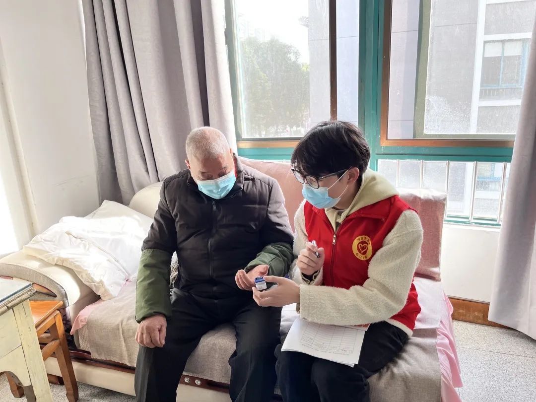 春运暖心送防疫中药包,防疫暖心包