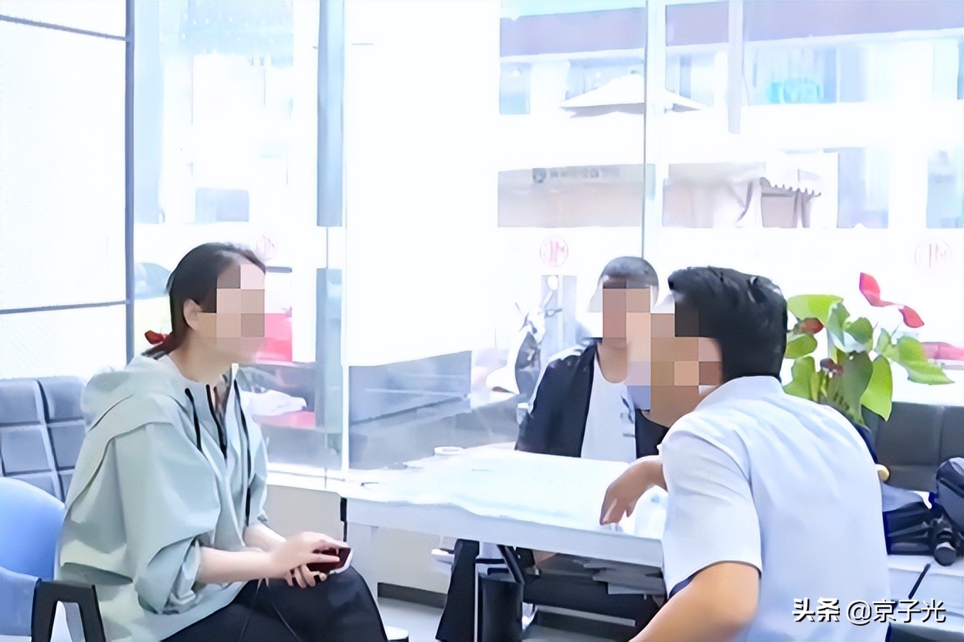 贵州一男子新买爱车无售后，向汽贸公司索赔遭拒：系员工个人行为