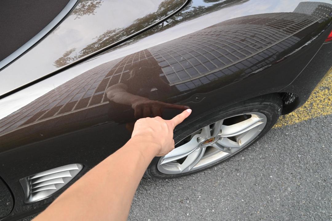 不到20万,入手二手保时捷敞篷车,中置后驱,贴地飞行