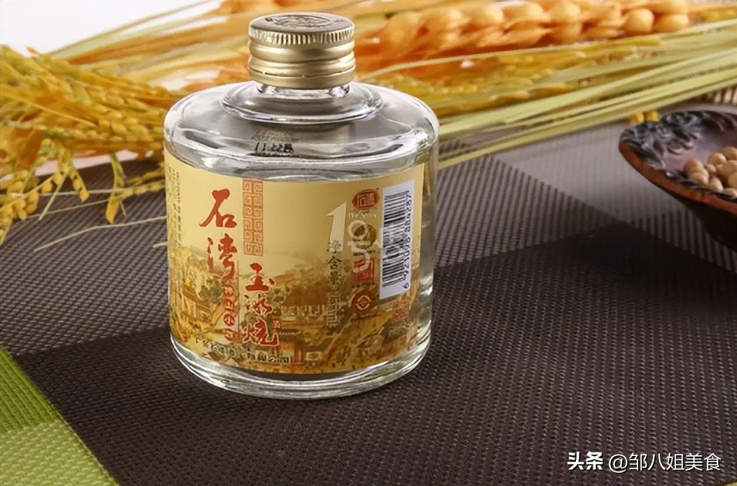 外国游客涌入中国,外国人大量涌入中国是好是坏