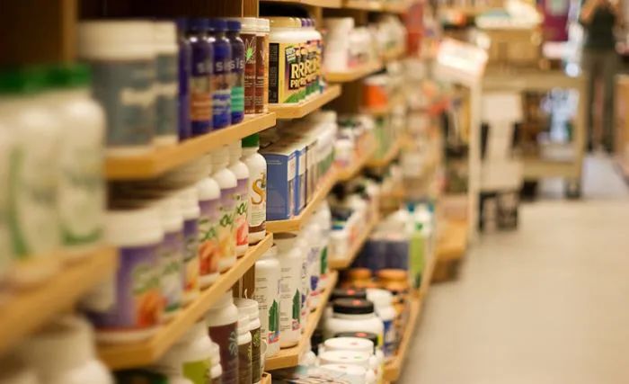 卡戴珊吃的软糖,卡戴珊家族吃薄荷糖