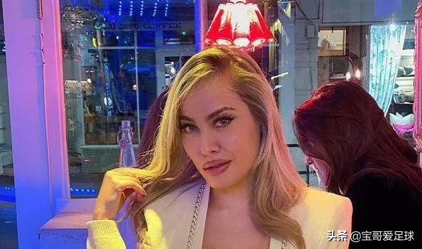 意大利模特声称曾与某切尔西球星偷情,大家猜猜这次是谁?