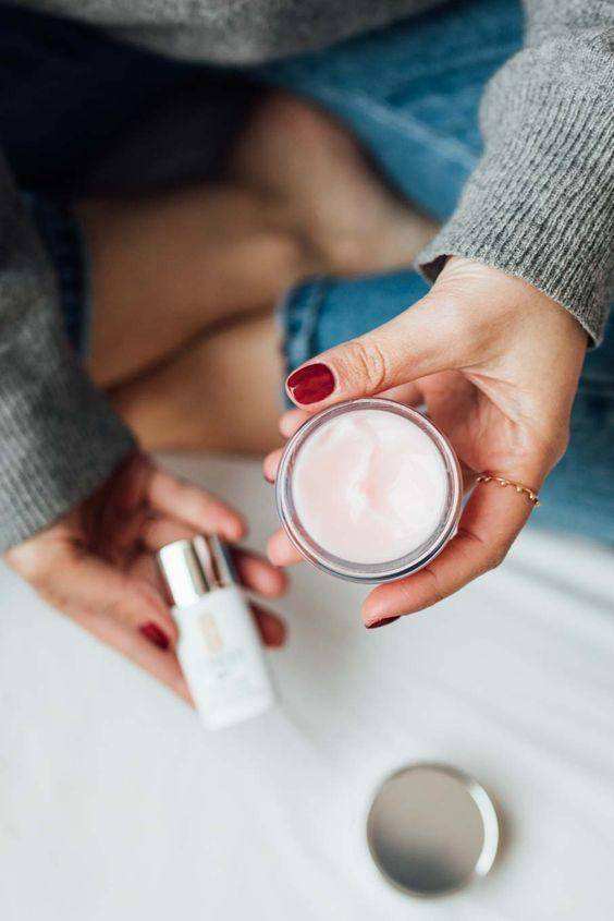 等我到了60岁，就要这样买护肤品，简单高效，管他是不是贵妇品牌