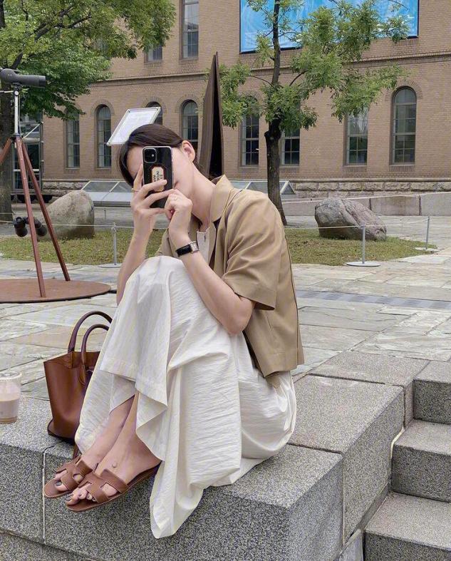 秋冬用好奶茶色穿出高级感,时髦精穿到不喜欢的衣服