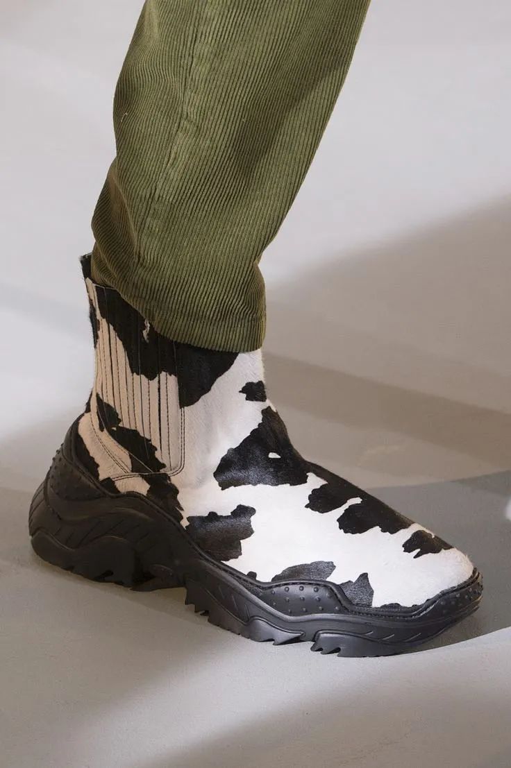 基本款必备鞋子有哪些款式,比较时髦的鞋