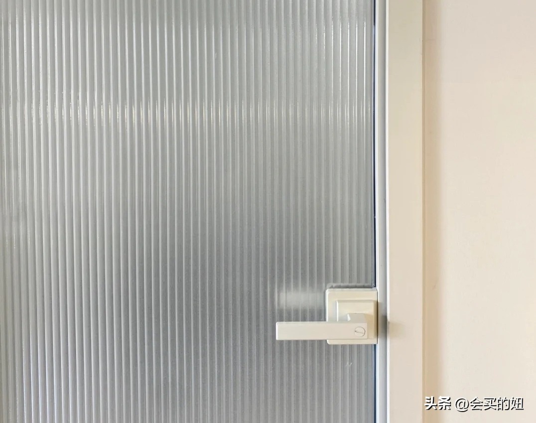 长虹玻璃门注意事项,长虹隔断玻璃门避免踩坑