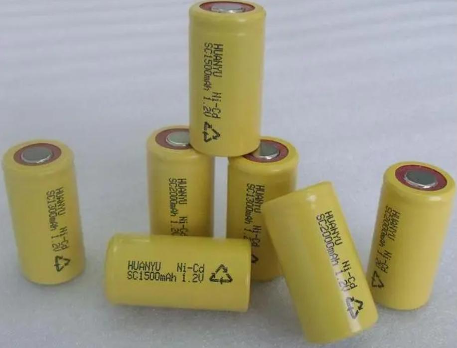 手机要等耗尽电再充吗,手机电量剩20%就要充电