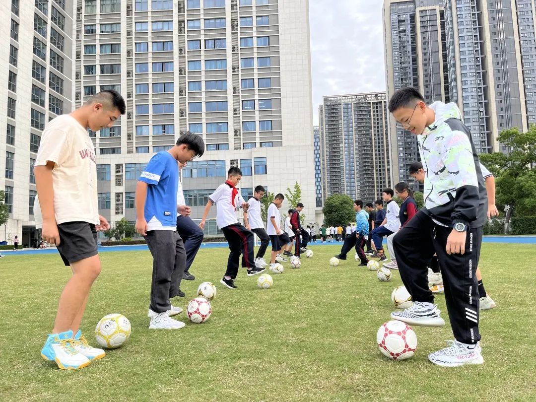 体育创新展示,体育特色课程开发与实施心得体会