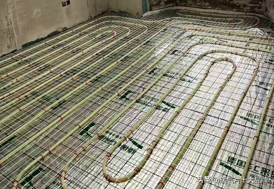 正确的铺地暖的全过程,第一次见到铺地砖