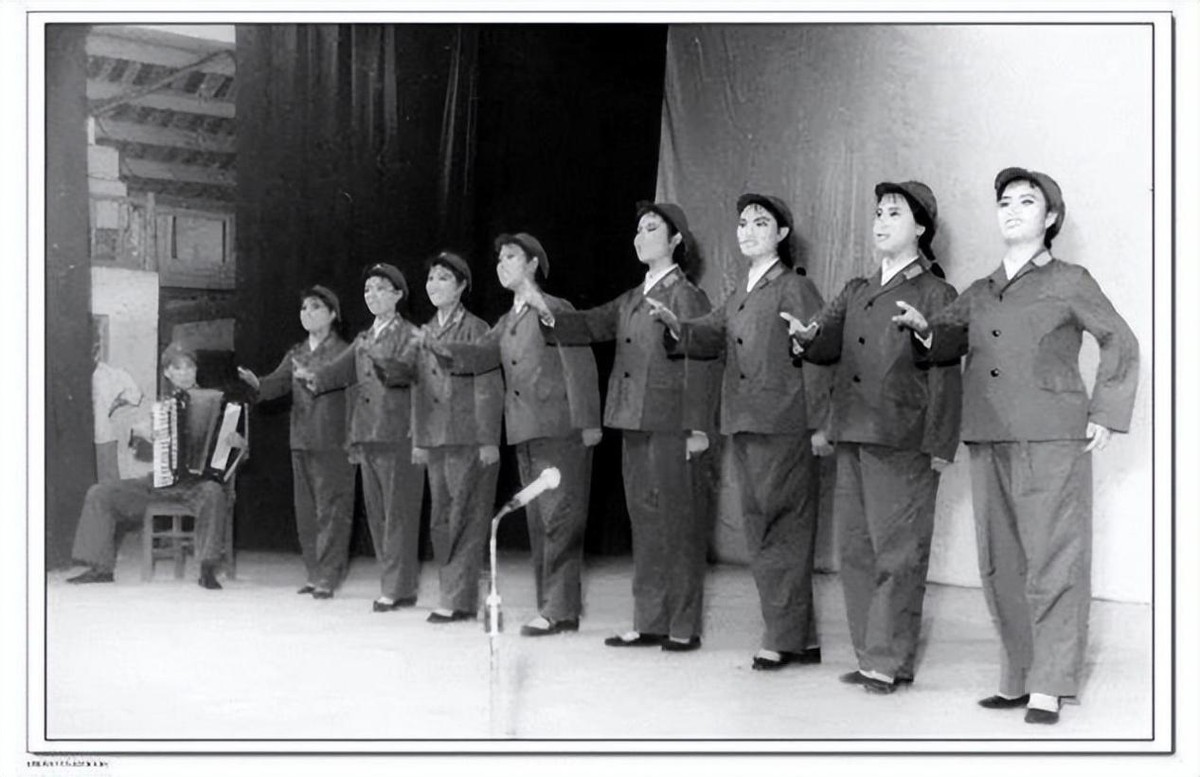 1973年，广西舞蹈演员自称毛主席女儿，毛主席得知：我想见见她