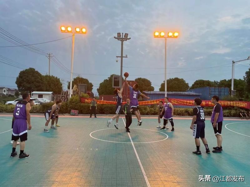 喜迎二十大|武坚镇：“村BA”赛出了电气小镇精气神