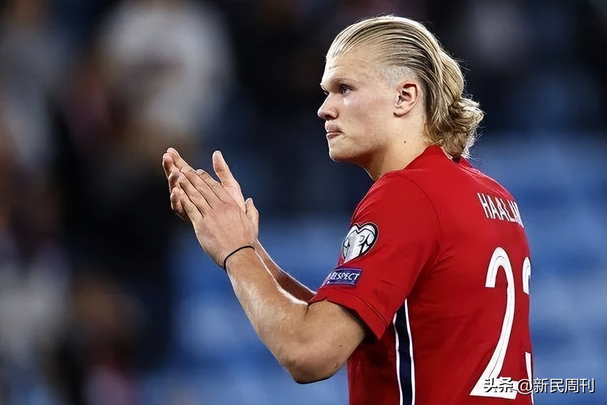 世界杯上，有人如此对待*旗国**？有人要求开除美国队